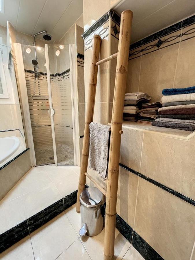 Chez Amélie Apartman Crémieu Kültér fotó